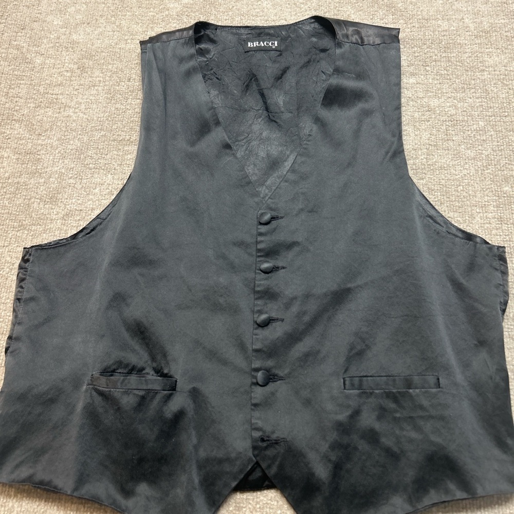 Black Sleeveless Vest